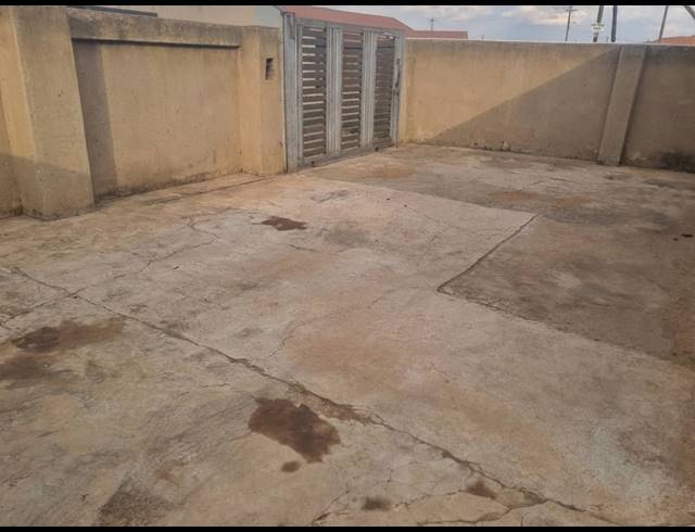 2 BEDROOM HOUSE FOR SALE IN EVATON WEST